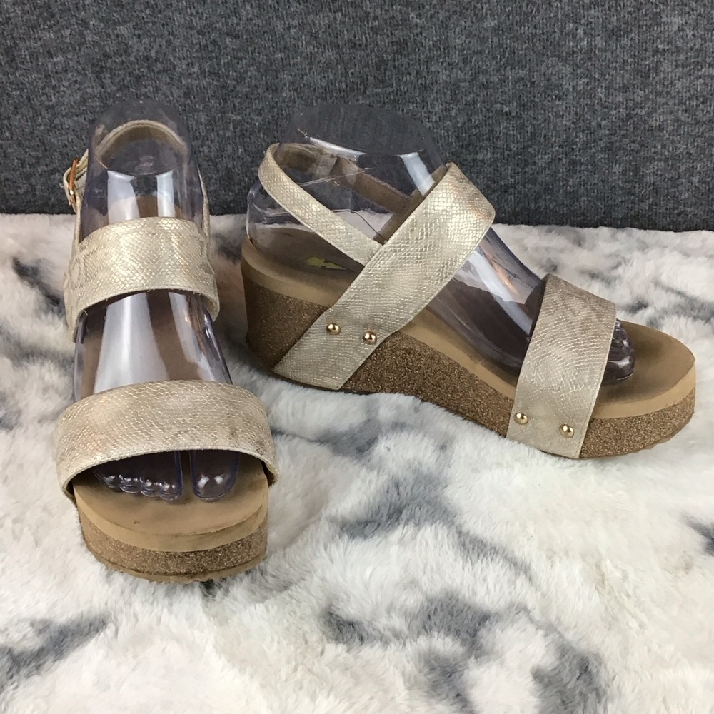Volatile Women’s Tory Faux Leather Snake Print Wedge Sandals Sz 8